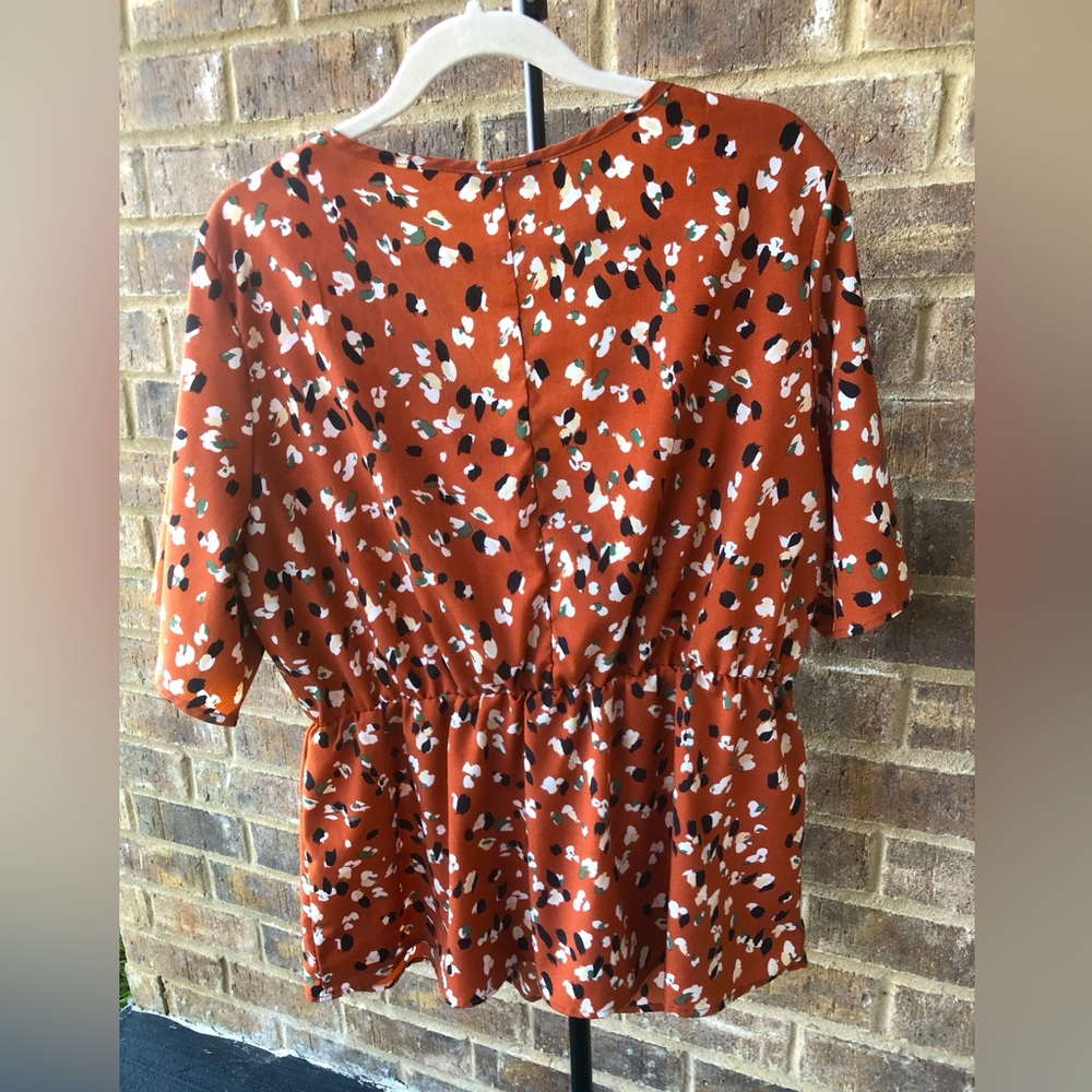 Blouse - Picture 2 of 8